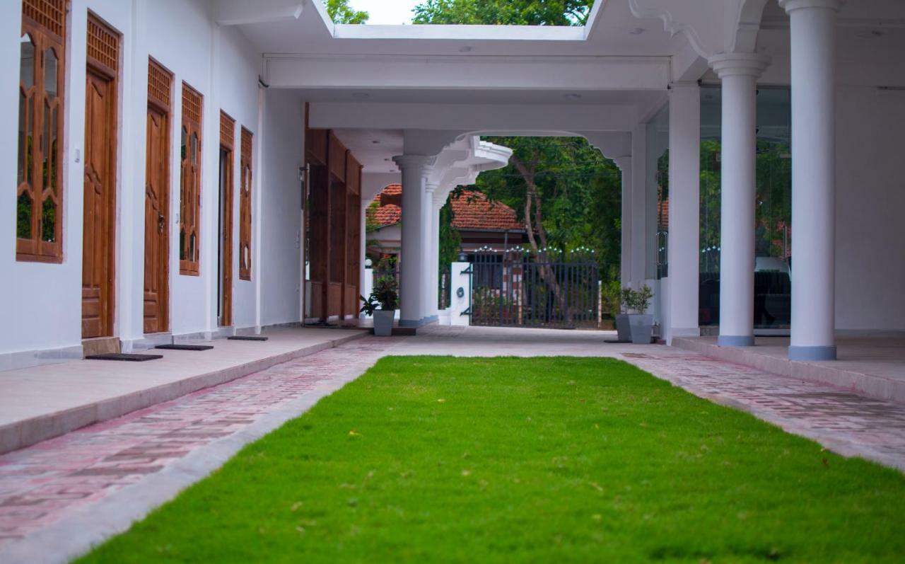 Mrd Beach Hotel Trincomalee Εξωτερικό φωτογραφία