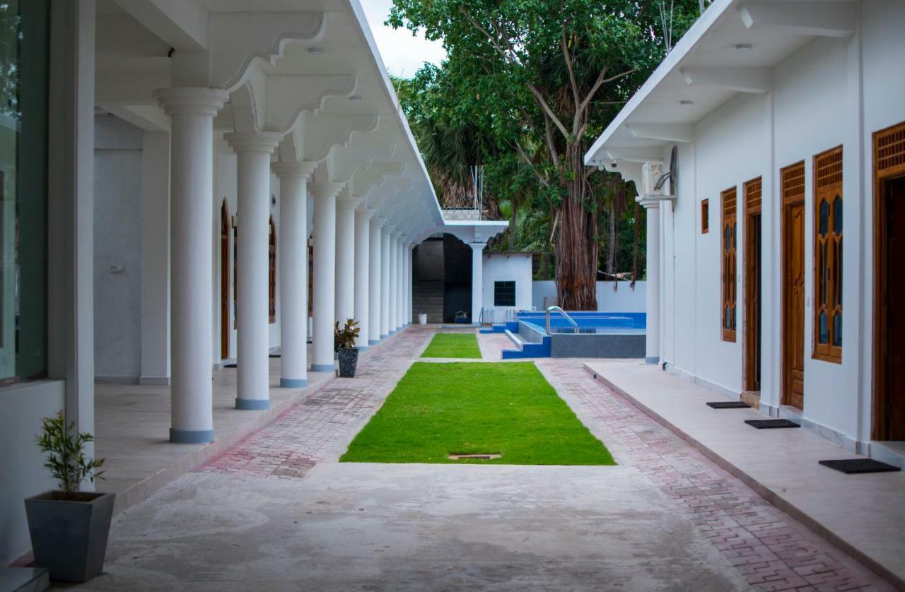 Mrd Beach Hotel Trincomalee Εξωτερικό φωτογραφία