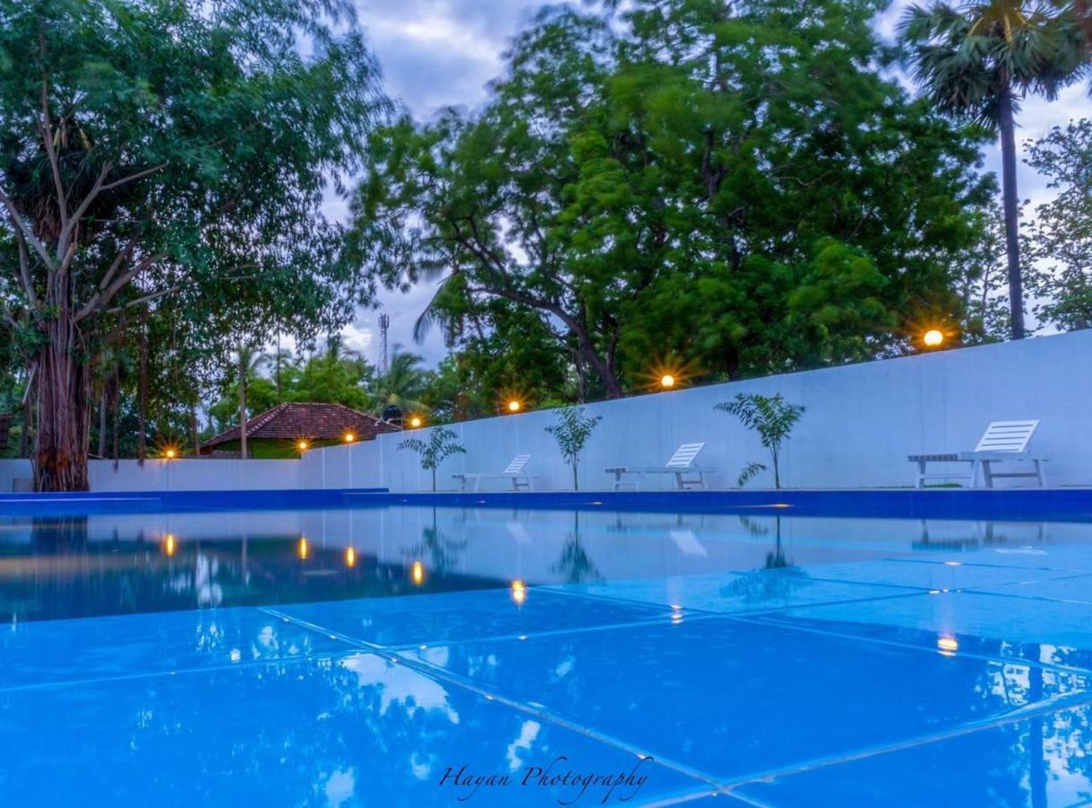 Mrd Beach Hotel Trincomalee Εξωτερικό φωτογραφία