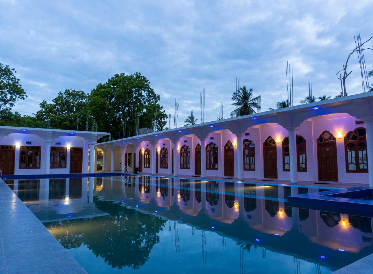 Mrd Beach Hotel Trincomalee Εξωτερικό φωτογραφία